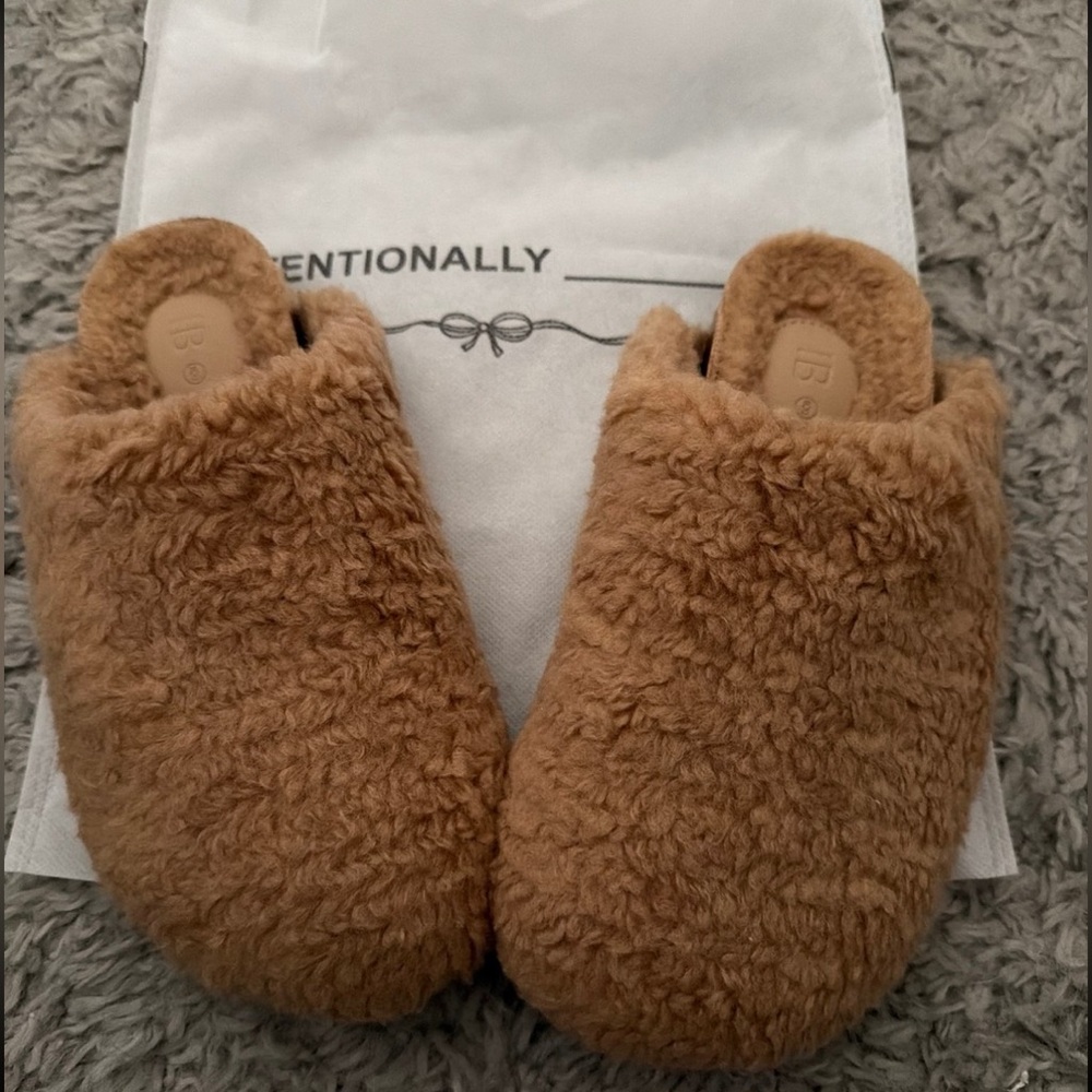 INTENTIONALLY BLANK Tan Fuzzy Slippers - Picture 2 of 4